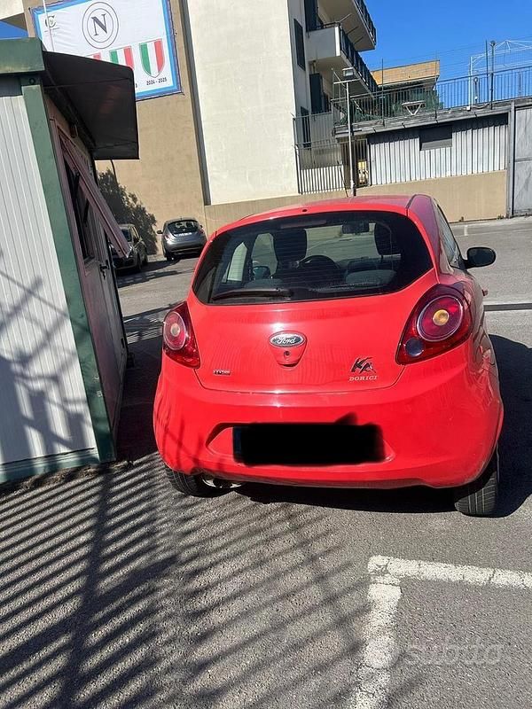 Usata Ford Ka 75 CV (55 kW) 2012 Rosso Utilitaria