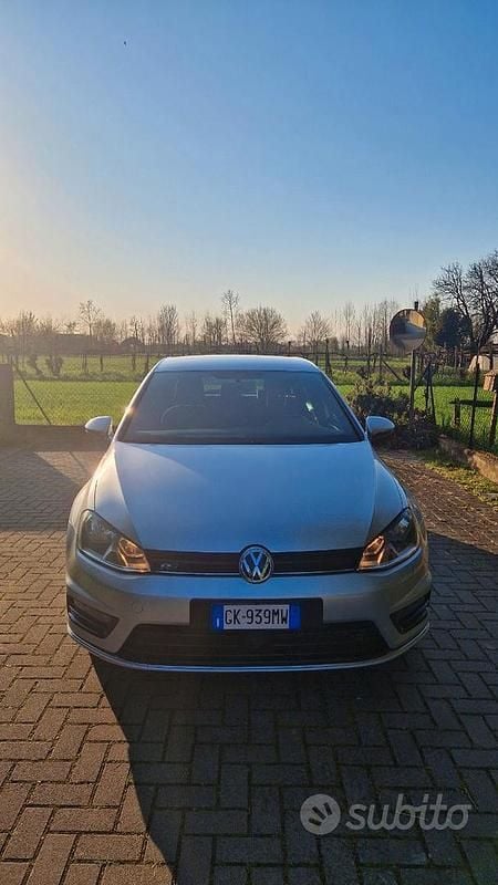 Usata VW Golf VII R-line 140 CV (102 kW) 2015 Grigio Berlina
