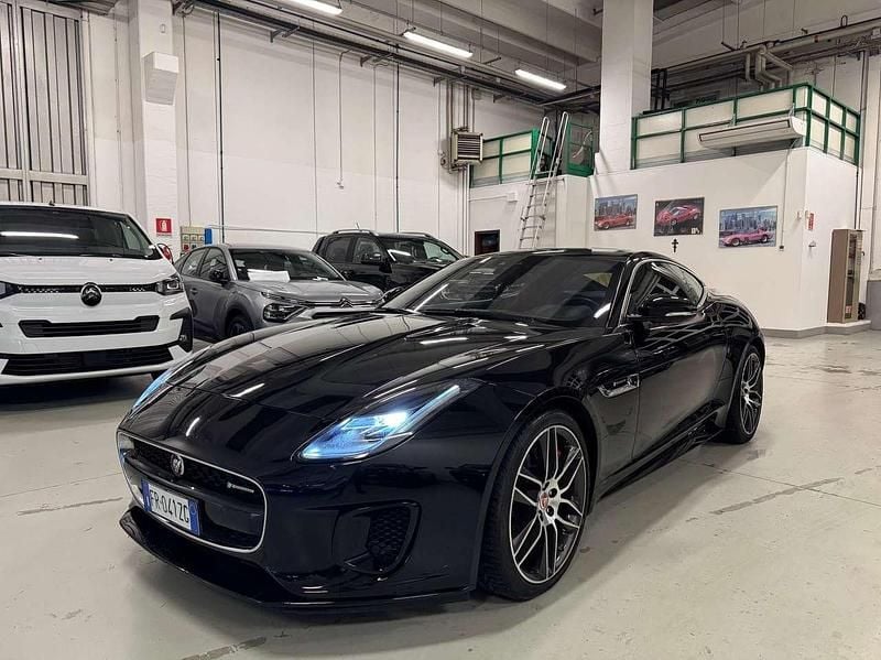 Nero metallizzato Usata 2018 Jaguar F-Type R-Dynamic Coupé | 36.500 € (Super prezzo) - Immagine 1/4