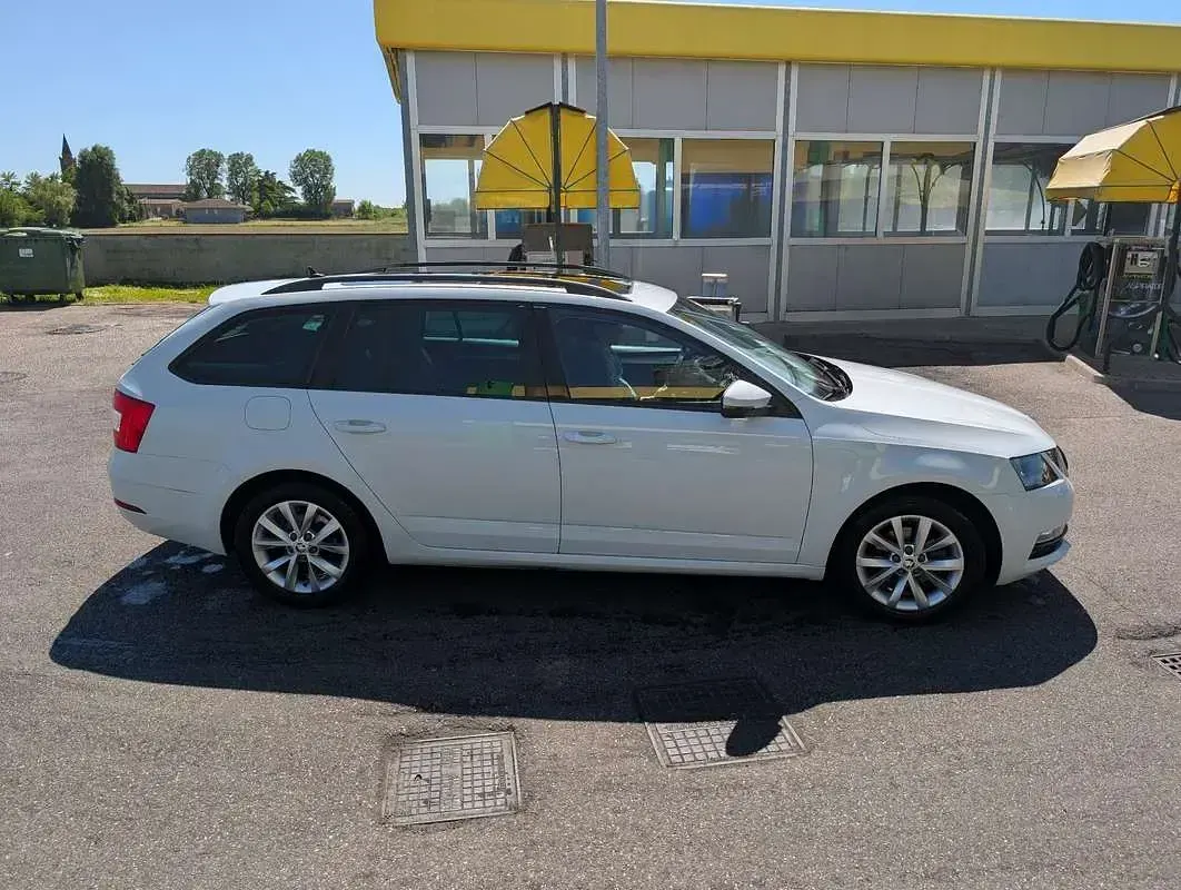 Usata Skoda Octavia Executive 116 CV (85 kW) 2018 Station wagon