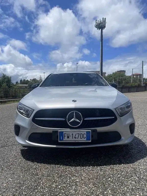 Usata Mercedes A180 Premium 116 CV (85 kW) 2019 Berlina
