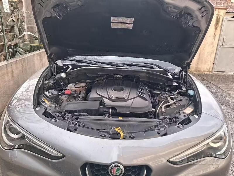 Usata Alfa Romeo Stelvio Business 160 CV (117 kW) 2019 Grigio SUV