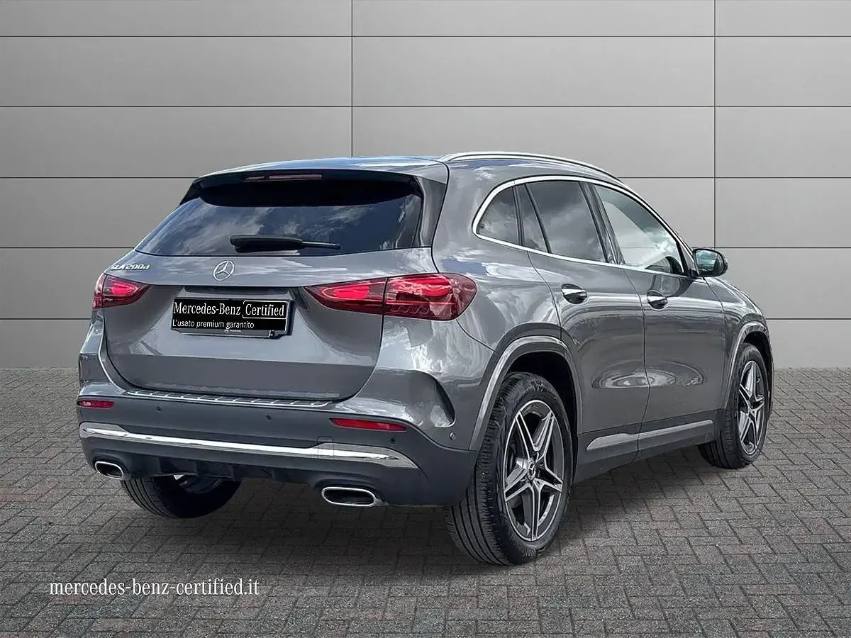 Usata Mercedes GLA200 Advanced Plus 150 CV (110 kW) 2024 Grigio medio metallizzato SUV