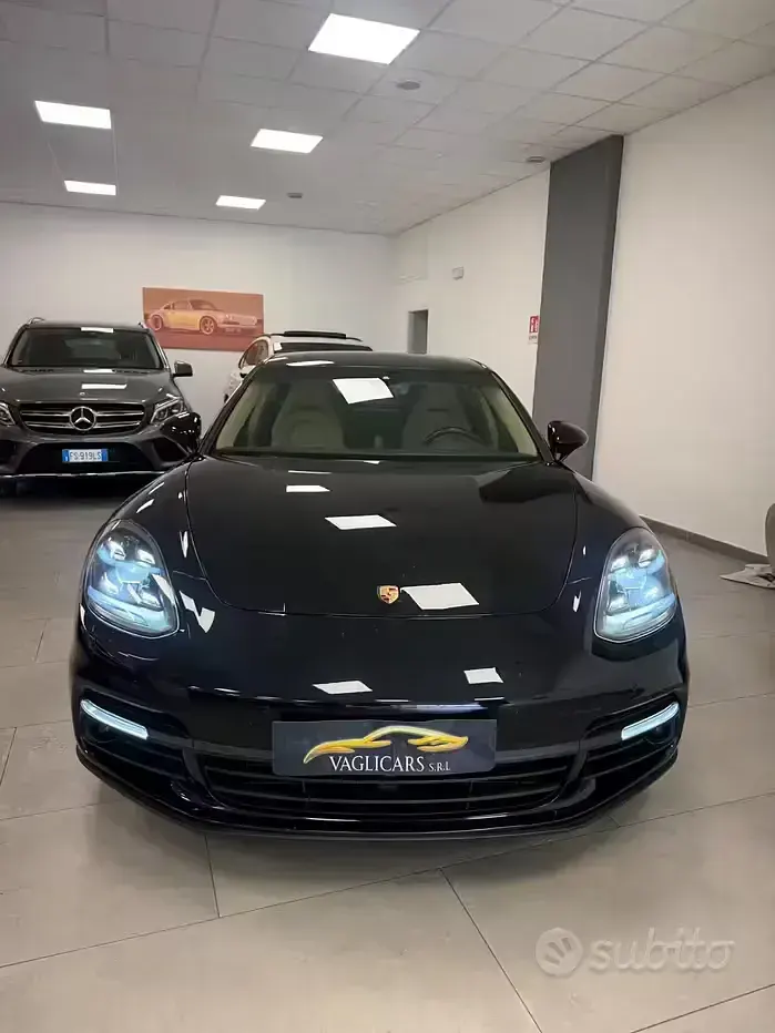 Usata Porsche Panamera 4S Diesel 422 CV (310 kW) 2017 Nero Utilitaria