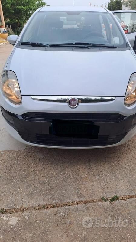 Usata Fiat Punto Evo 65 CV (47 kW) 2011 Bianco Utilitaria