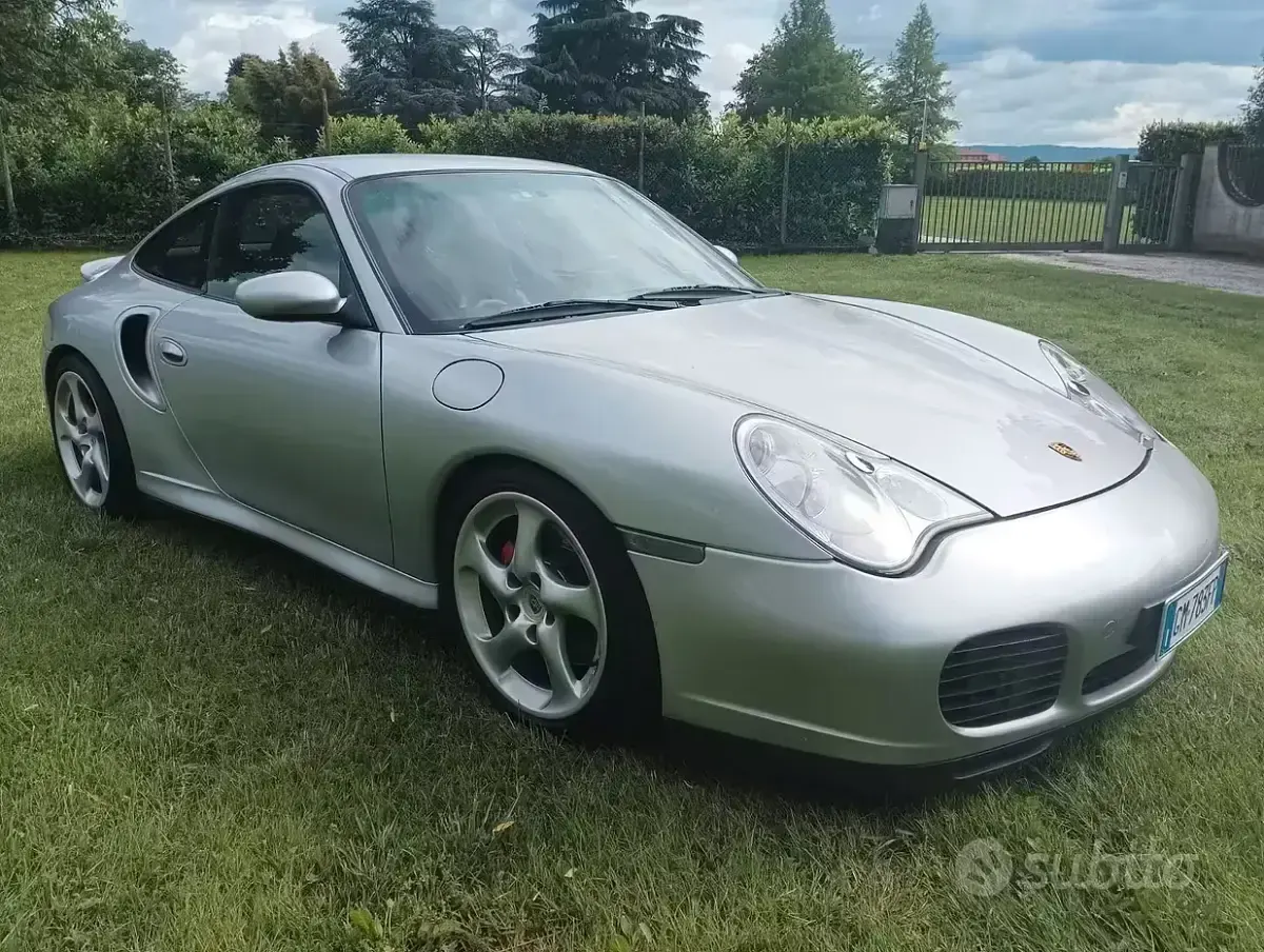 Usata Porsche 996 300 CV (220 kW) 1998 Grigio Berlina