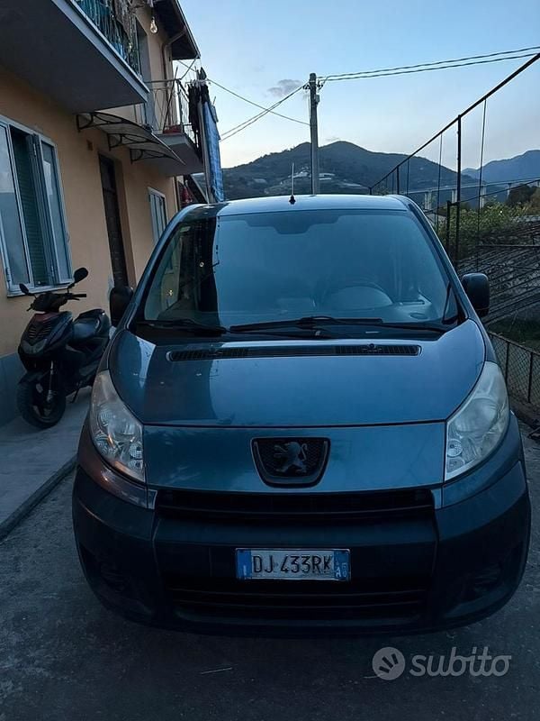 Begagnad Peugeot Expert 136 HK (100 kW) 2008 Van