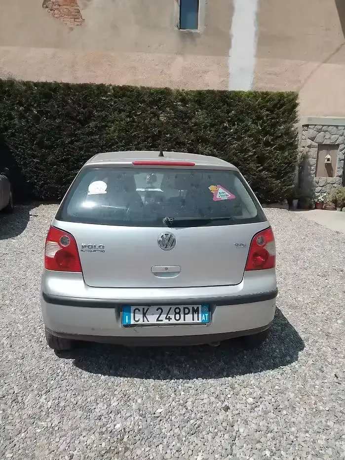 Usata VW Polo 75 CV (55 kW) 2004 Grigio Utilitaria