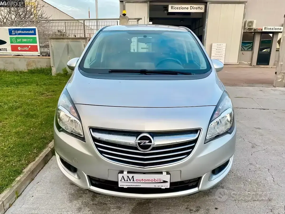 Usado Opel Meriva 95 CV (69 kW) 2017 Gris Monovolumen