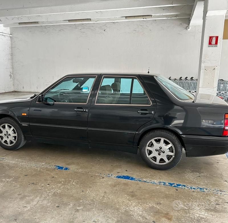 Usata Lancia Thema 152 CV (111 kW) 1994 Nero Berlina