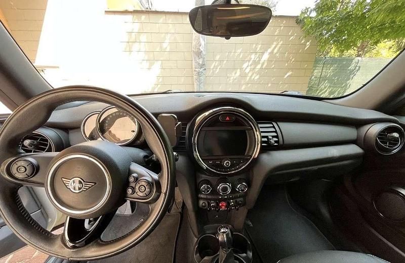 Usata Mini ONE 75 CV (55 kW) 2019 Utilitaria