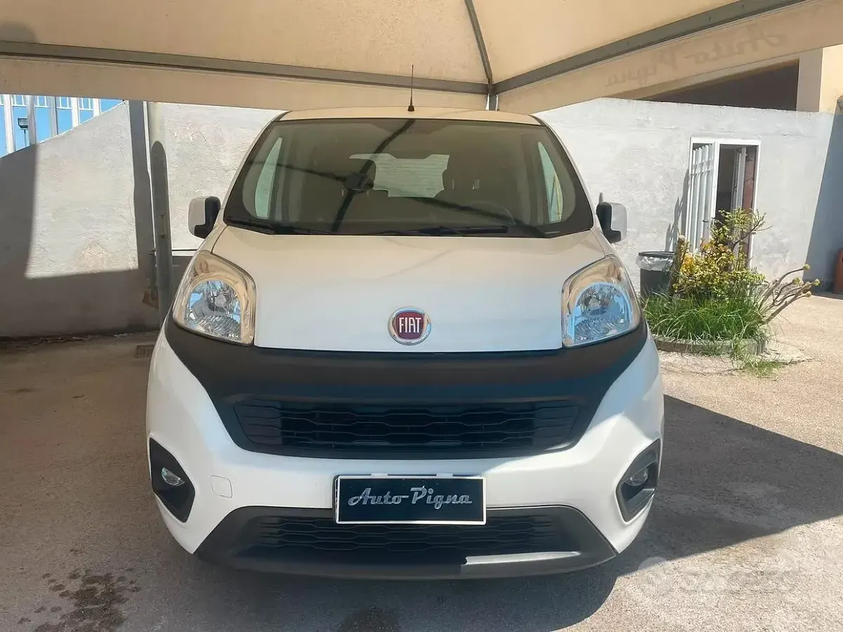 Usata Fiat Qubo Trekking 95 CV (69 kW) 2017 Bianco Monovolume