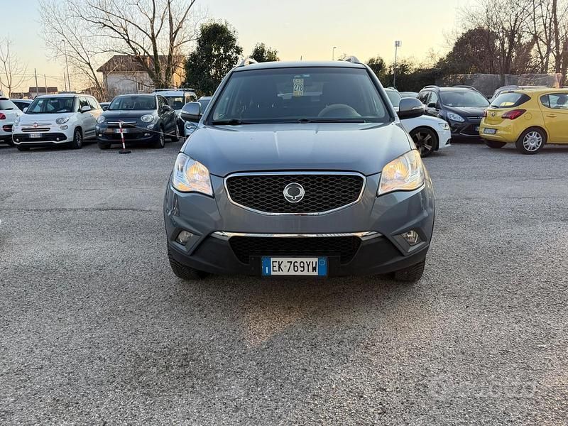 Blu Usata 2012 Ssangyong (KGM) Korando SUV | 5100 € (Buon prezzo) - Immagine 1/4
