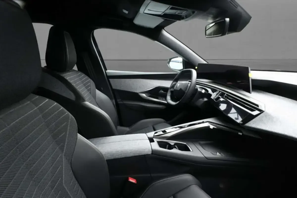 Nuova Peugeot 3008 Allure 145 CV (106 kW) 2025 Grigio SUV