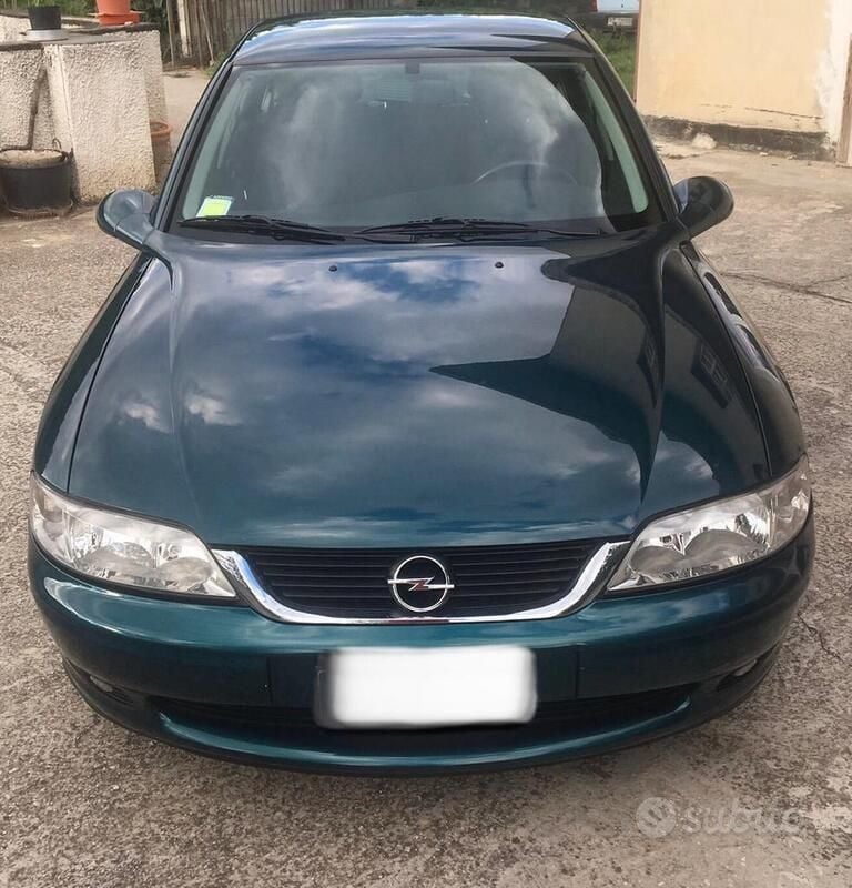 Verde Usata 2000 Opel Vectra Tre volumi | 3500 € - Immagine 1/4