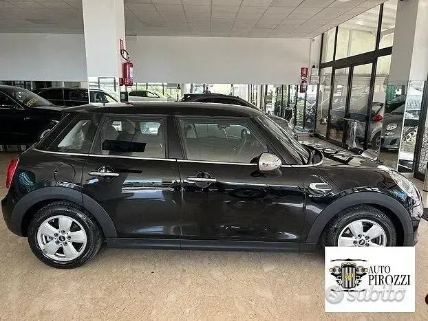 Usata Mini ONE 102 CV (75 kW) 2015 Nero Utilitaria