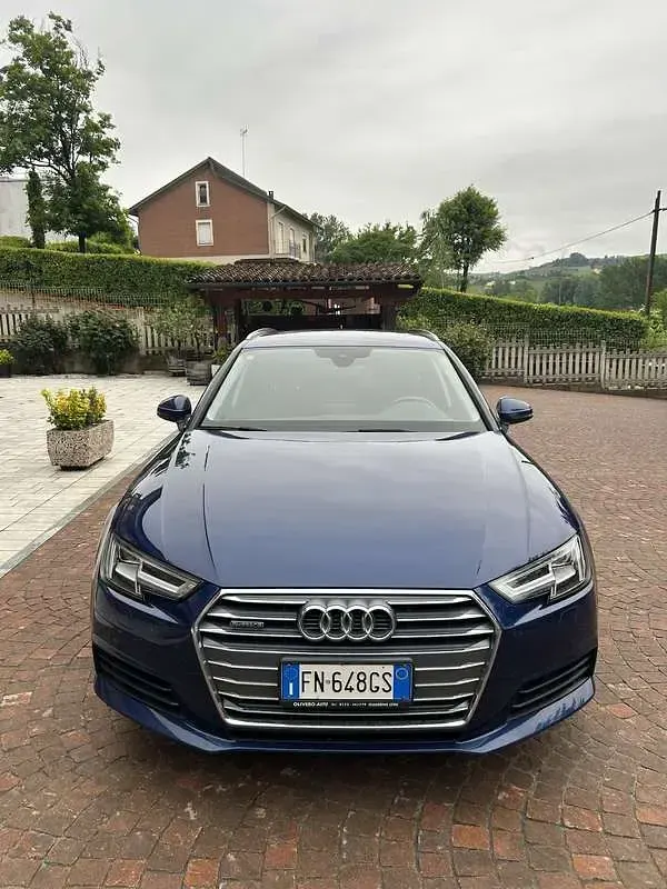 Usata Audi A4 Business 190 CV (139 kW) 2017 Blu/azzurro Station wagon