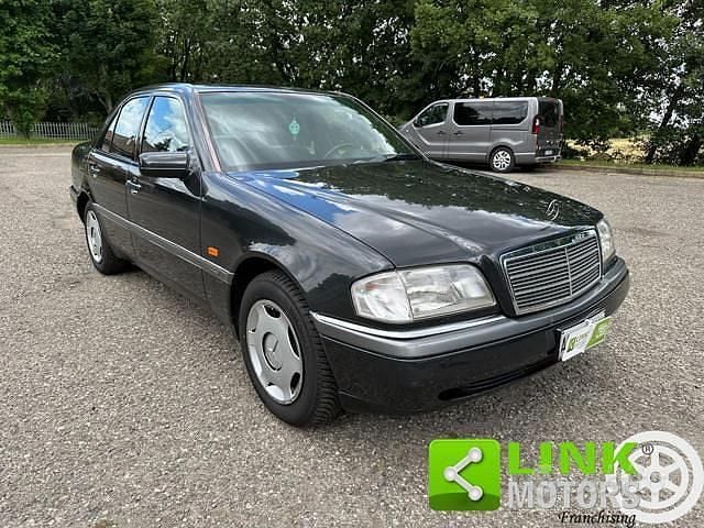 Usata Mercedes C180 Elegance 122 CV (89 kW) 1994 Nero Berlina