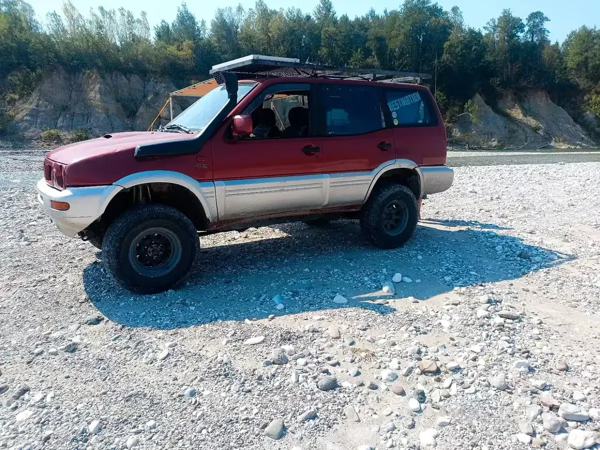 Usata Nissan Terrano 1998 Rosso SUV