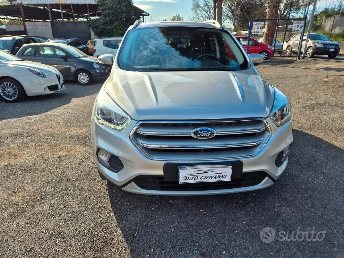 Usata Ford Kuga Business Edition 120 CV (88 kW) 2019 Grigio SUV