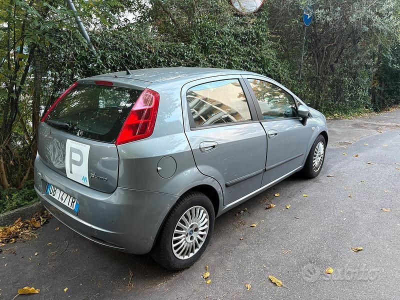 Usata Fiat Grande Punto 78 CV (57 kW) 2006 Utilitaria