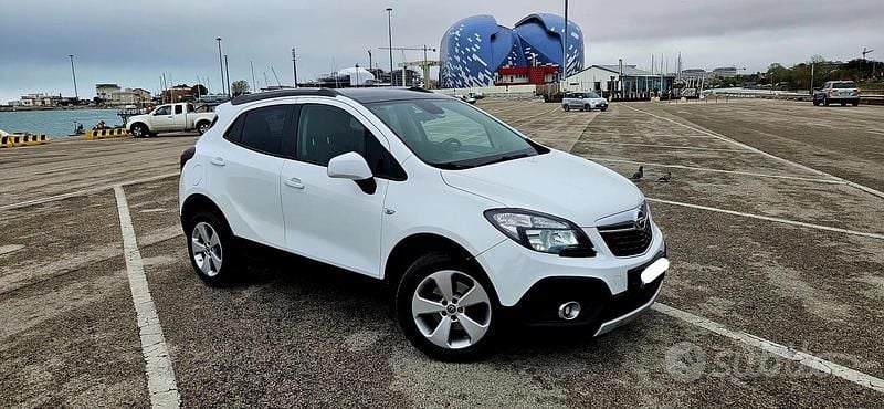 Usata Opel Mokka 140 CV (102 kW) 2015 Bianco SUV