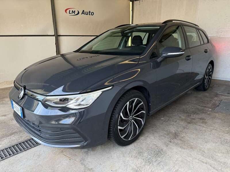 Grigio Usata 2021 VW Golf VIII Style Station wagon | 18.200 € (Buon prezzo) - Immagine 1/4