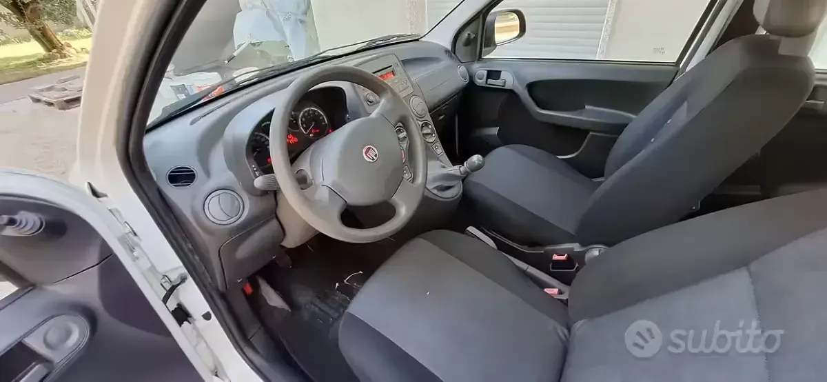 Usata Fiat Panda Dynamic 69 CV (50 kW) 2012 Bianco Utilitaria