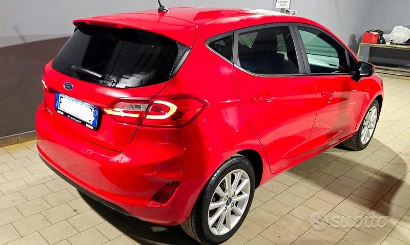 Usata Ford Fiesta Titanium 86 CV (63 kW) 2019 Rosso Berlina