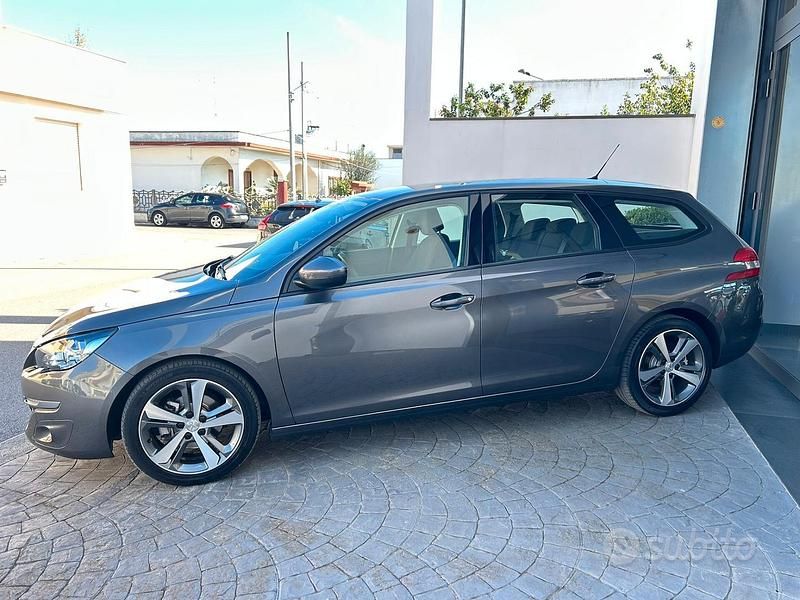 Usata Peugeot 308 SW Allure 120 CV (88 kW) 2016 Grigio Station wagon