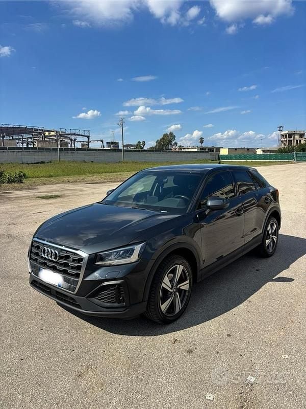 Grigio Usata 2022 Audi Q2 Admired SUV | 25.000 € (Ottimo prezzo) - Immagine 1/4