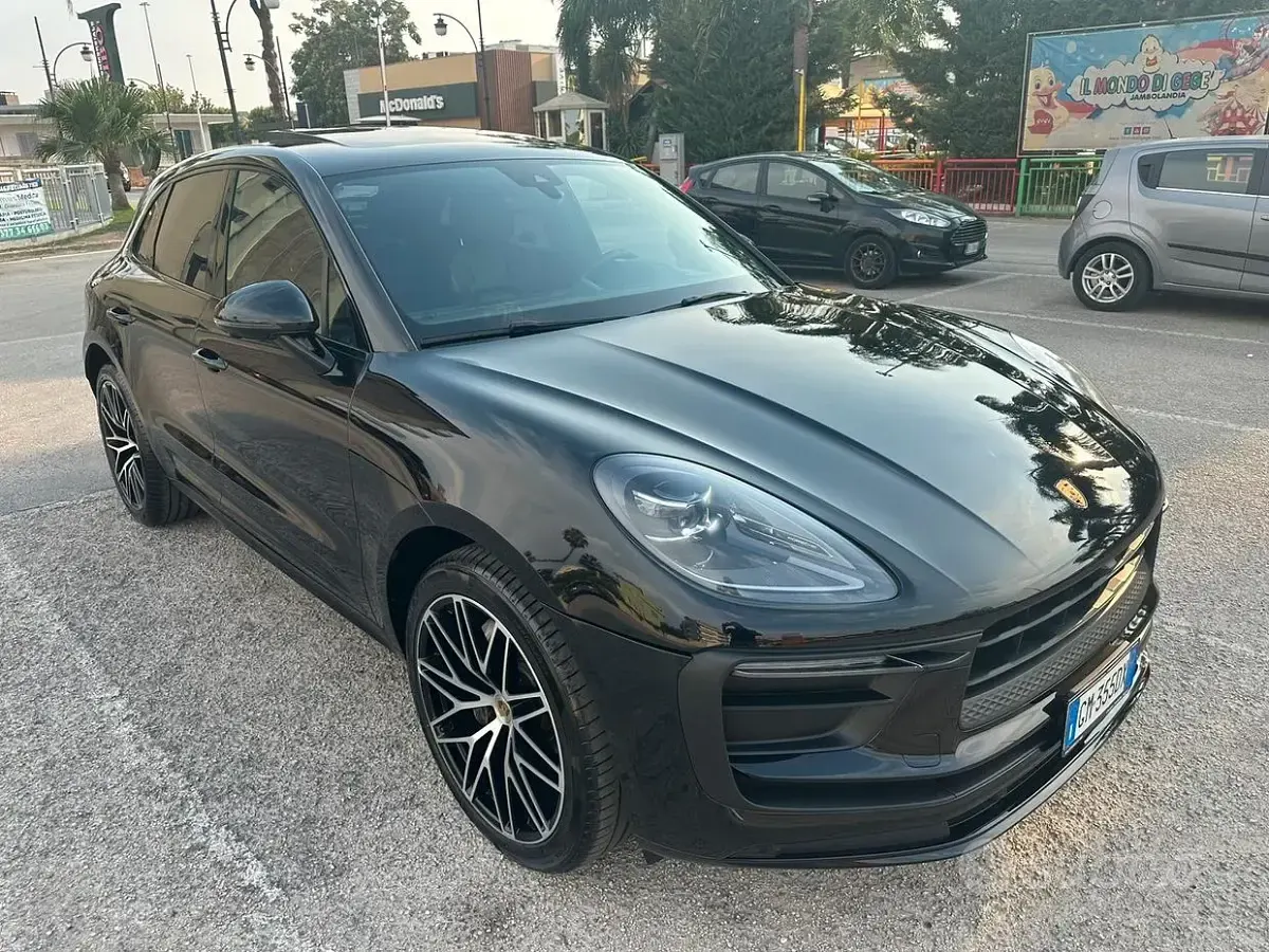 Usata Porsche Macan T 265 CV (194 kW) 2023 Nero SUV
