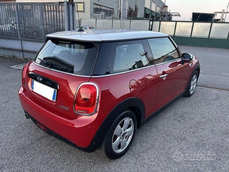 Usata Mini Cooper 136 CV (100 kW) 2016 Rosso Utilitaria