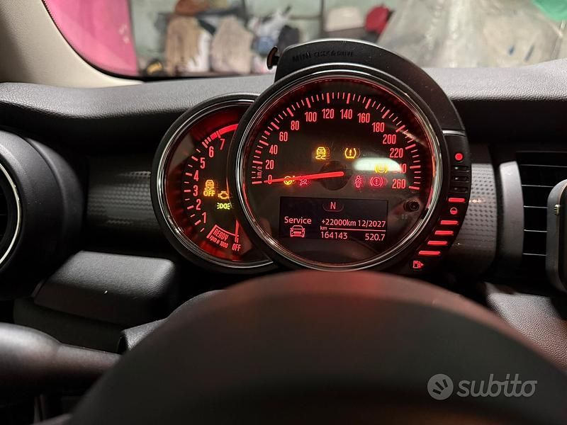 Usata Mini ONE 75 CV (55 kW) 2016 Nero Utilitaria