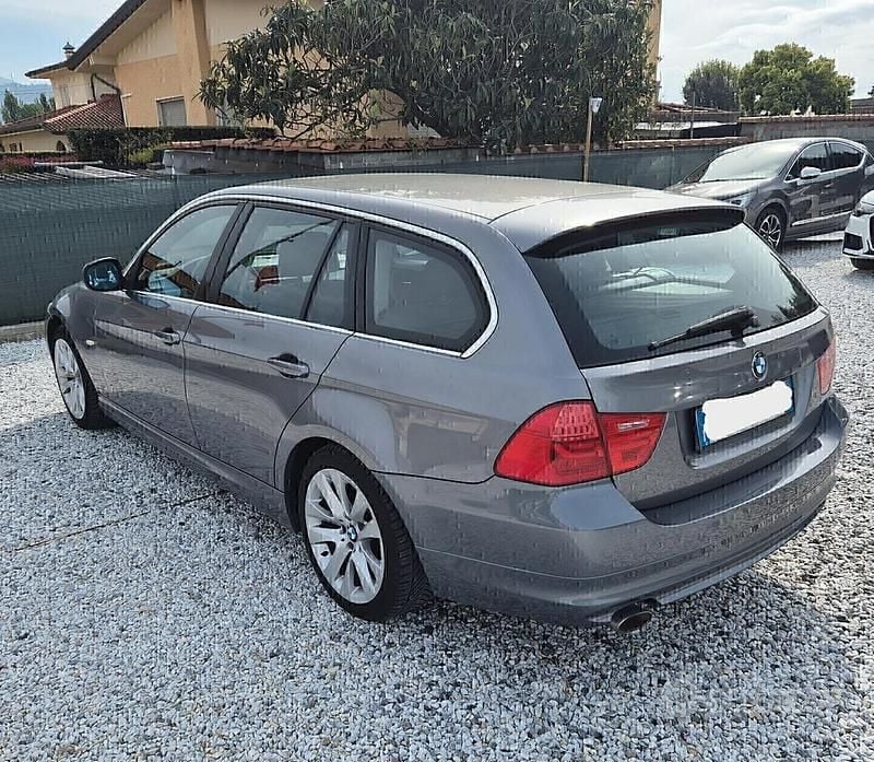 Usata BMW 318 M Sport 143 CV (105 kW) 2012 Grigio Station wagon