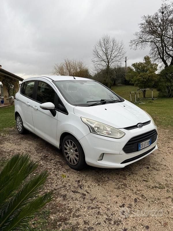 Usata Ford B-MAX Business Edition 95 CV (69 kW) 2014 Bianco Monovolume