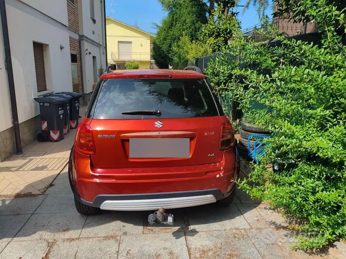 Usata Suzuki SX4 120 CV (88 kW) 2009 Rosso Station wagon