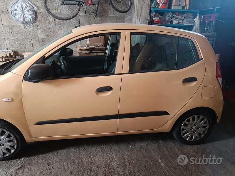 Usata Hyundai i10 66 CV (48 kW) 2009 Giallo Utilitaria