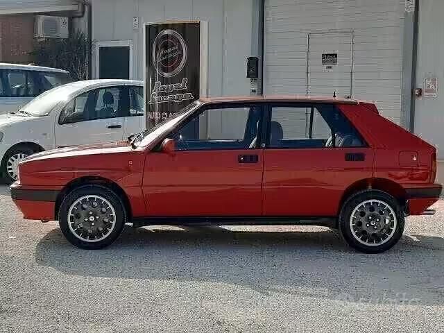 Usado Lancia Delta 182 CV (133 kW) 1989 Rojo Utilitario