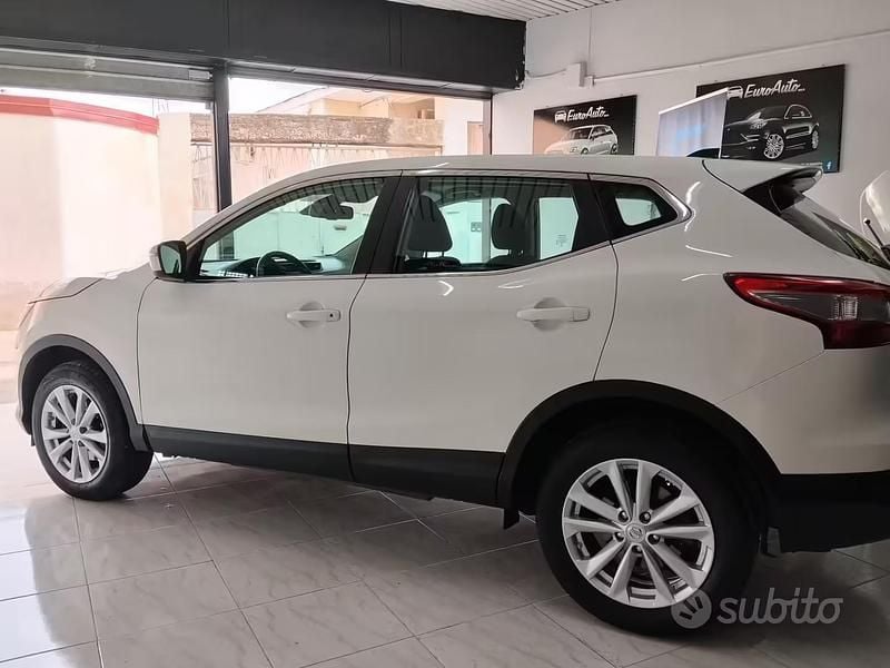 Usata Nissan Qashqai 110 CV (80 kW) 2014 Bianco SUV