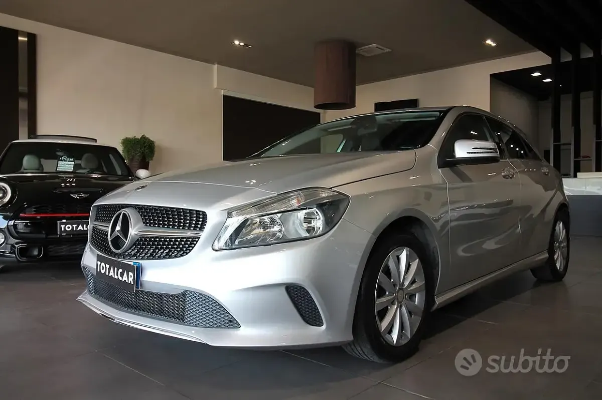 Usata Mercedes A160 90 CV (66 kW) 2017 Grigio Berlina