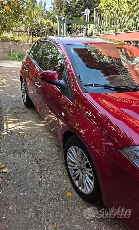 Usata Fiat Bravo 120 CV (88 kW) 2012 Rosso Utilitaria