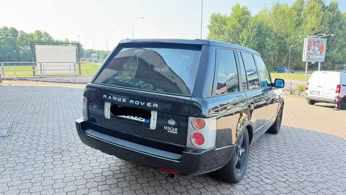 Usata Land Rover Range Rover Vogue 177 CV (130 kW) 2004 Nero SUV