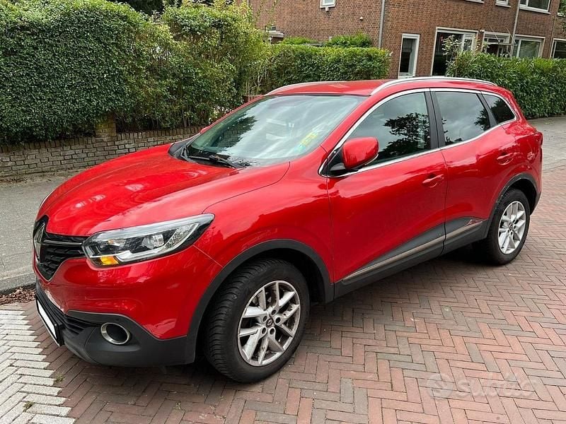 Käytetty Renault Kadjar 110 HP (80 kW) 2018 Punainen Katumaasturi