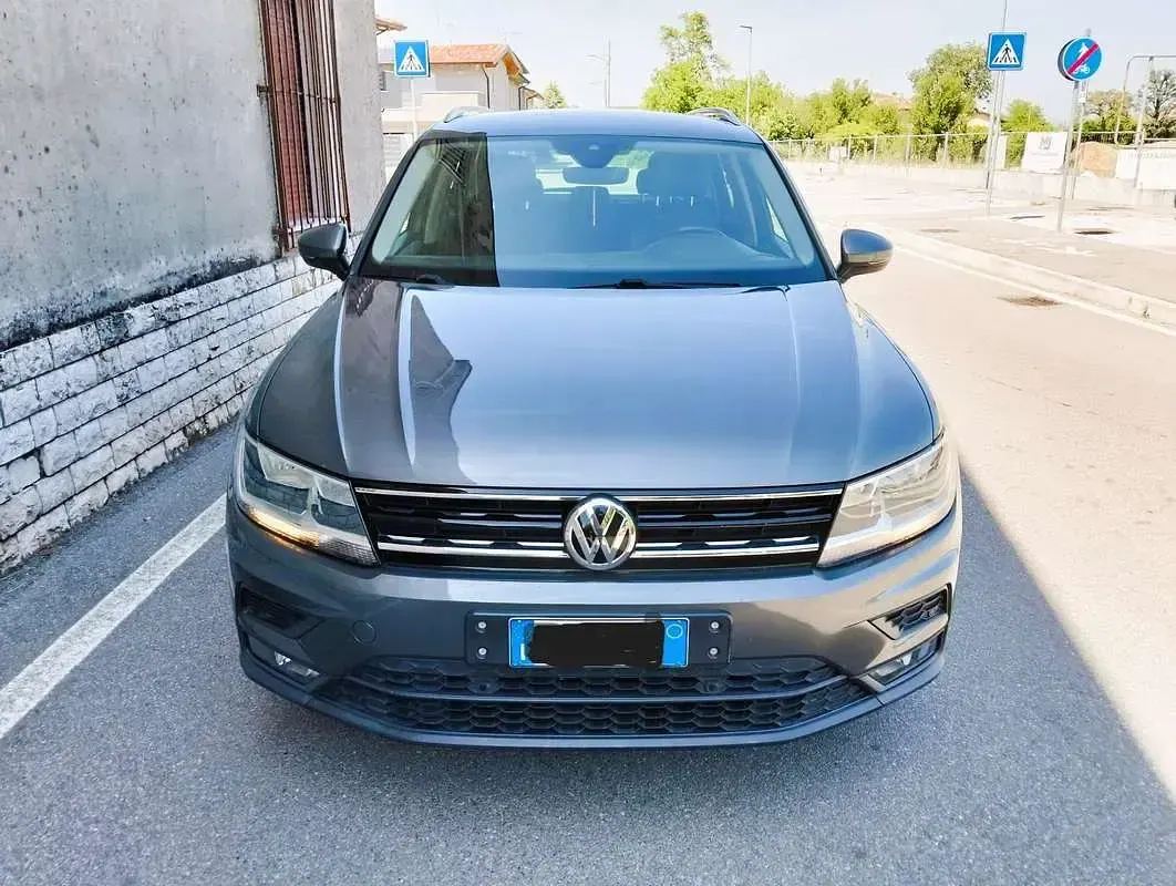 Usata VW Tiguan Business 116 CV (85 kW) 2017 Grigio SUV
