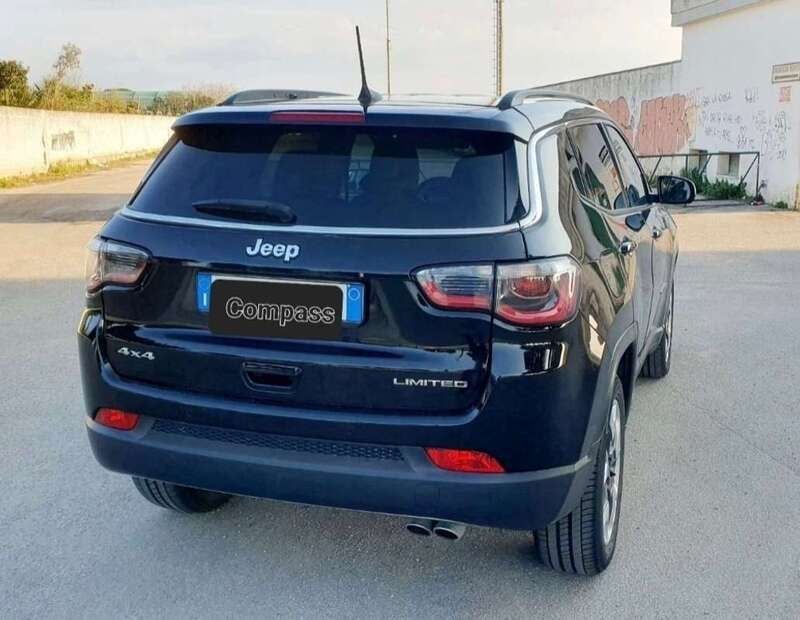 Usata Jeep Compass Limited 140 CV (102 kW) 2018 Nero SUV