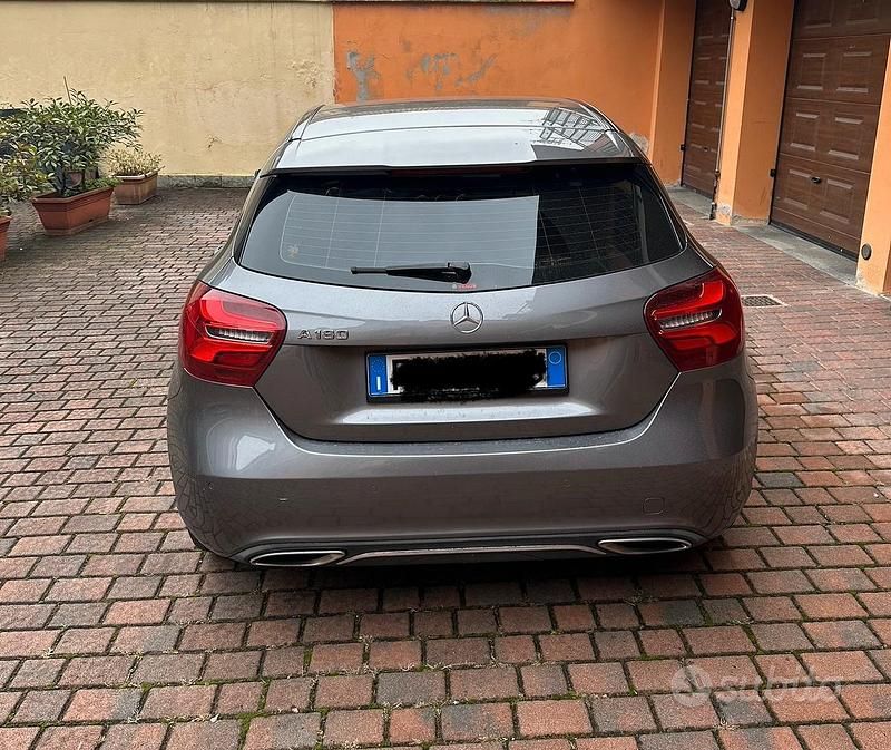 Usata Mercedes A180 122 CV (89 kW) 2017 Berlina