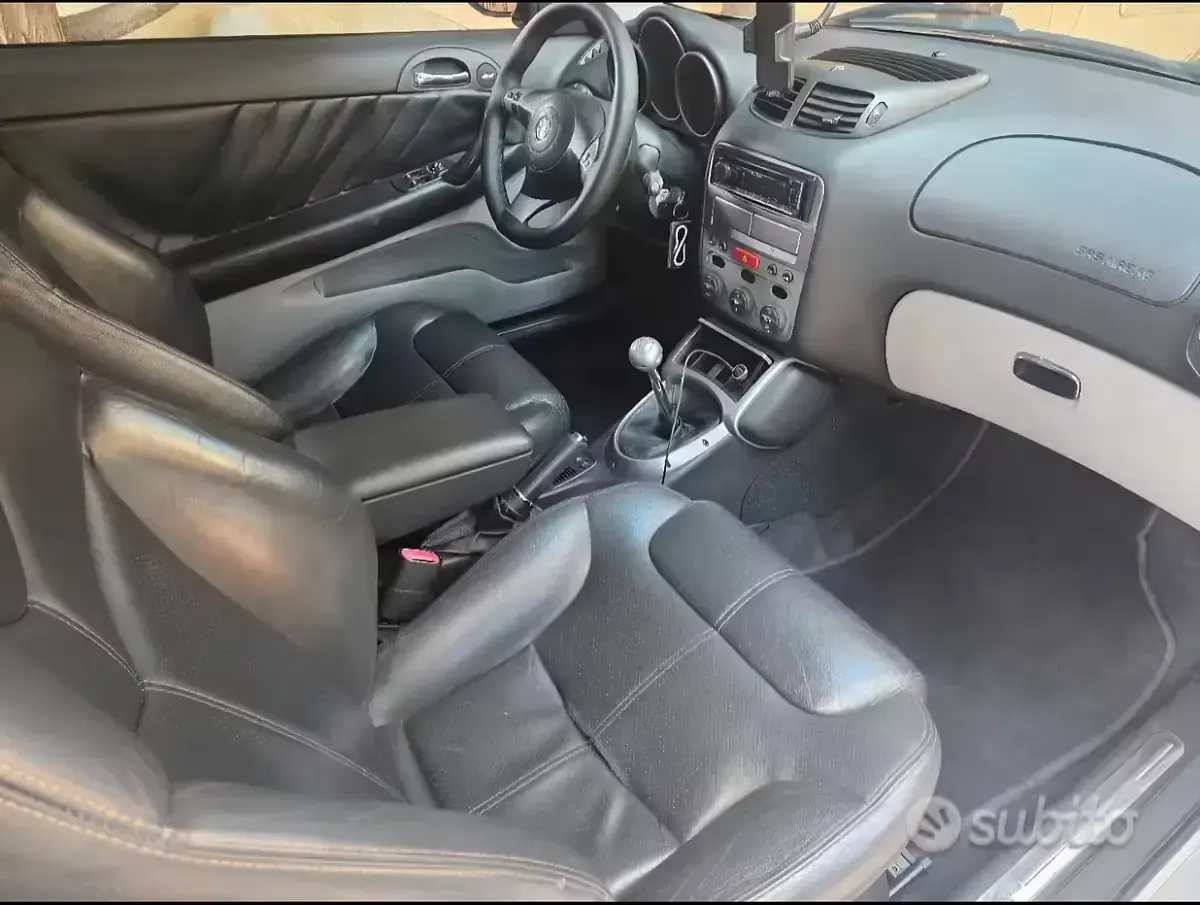 Usata Alfa Romeo GT 166 CV (122 kW) 2004 Grigio Coupé