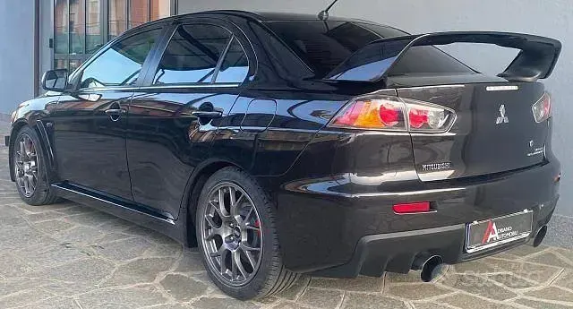 Usata Mitsubishi Lancer Evolution 295 CV (216 kW) 2010 Nero Berlina