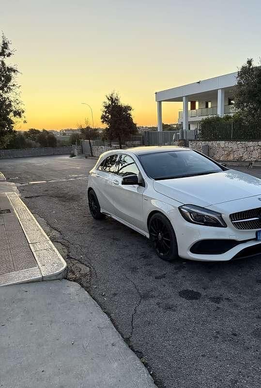 Usata 2018 Mercedes A200 Edition Tre volumi | 19.500 € (Molto cara) - Immagine 1/4